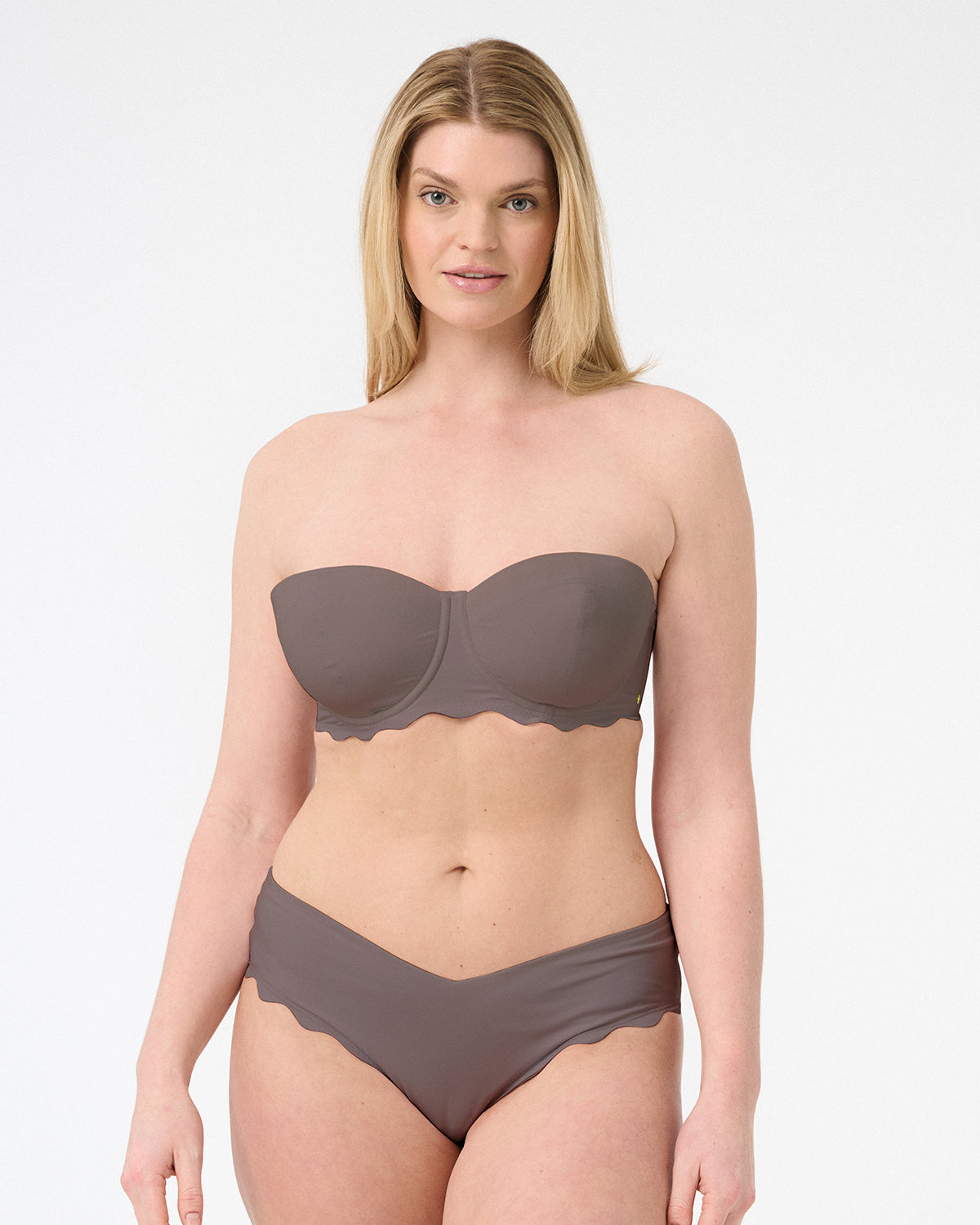 woman wearing brown balconette bikini